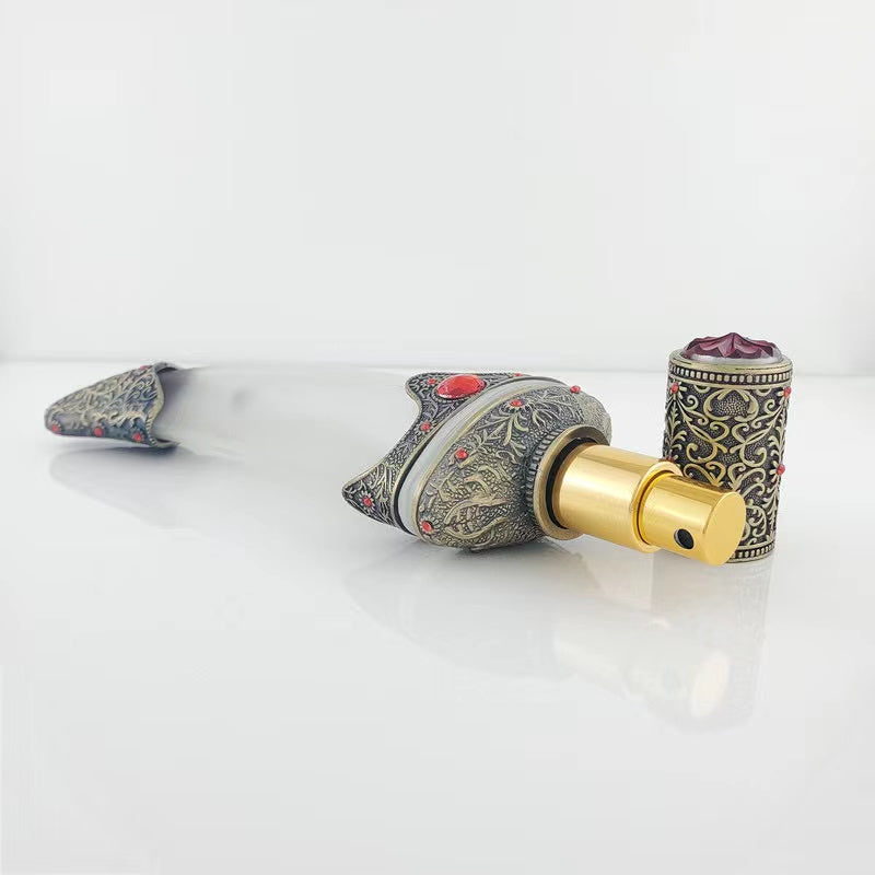 500 pieces Middle East Dubai Fragrance Zamac cap shoulder Zamac bottom screw pump 45 ml Perfume retro scimitar glass bottle